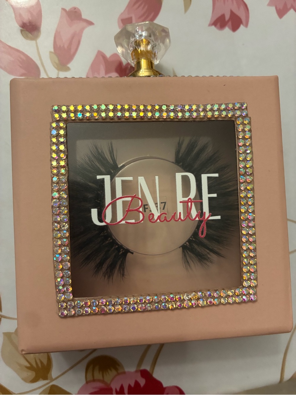 Jen Re Beauty Lashes Faux Mink Vegan & Cruelty Free Lashes - Black
